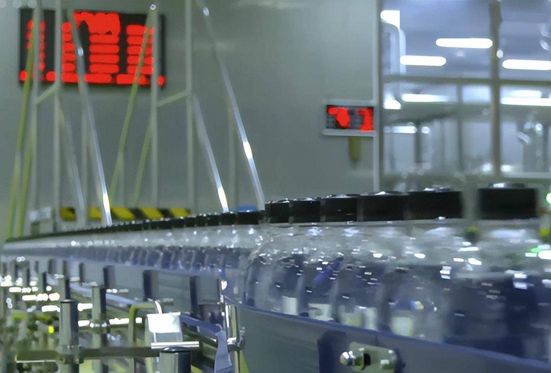 强信心·走进百企丨探访元气森林工厂 见证全链条的绿色低碳制造